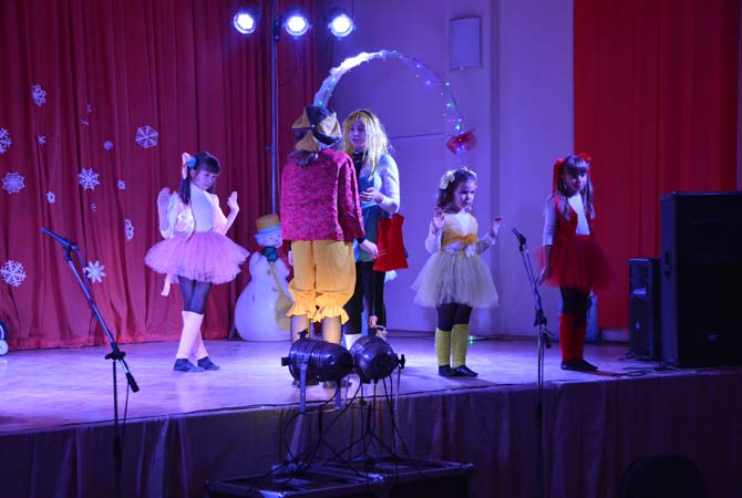 Nádaljai Zvezdice Újévi műsora 2015. december 22. képek